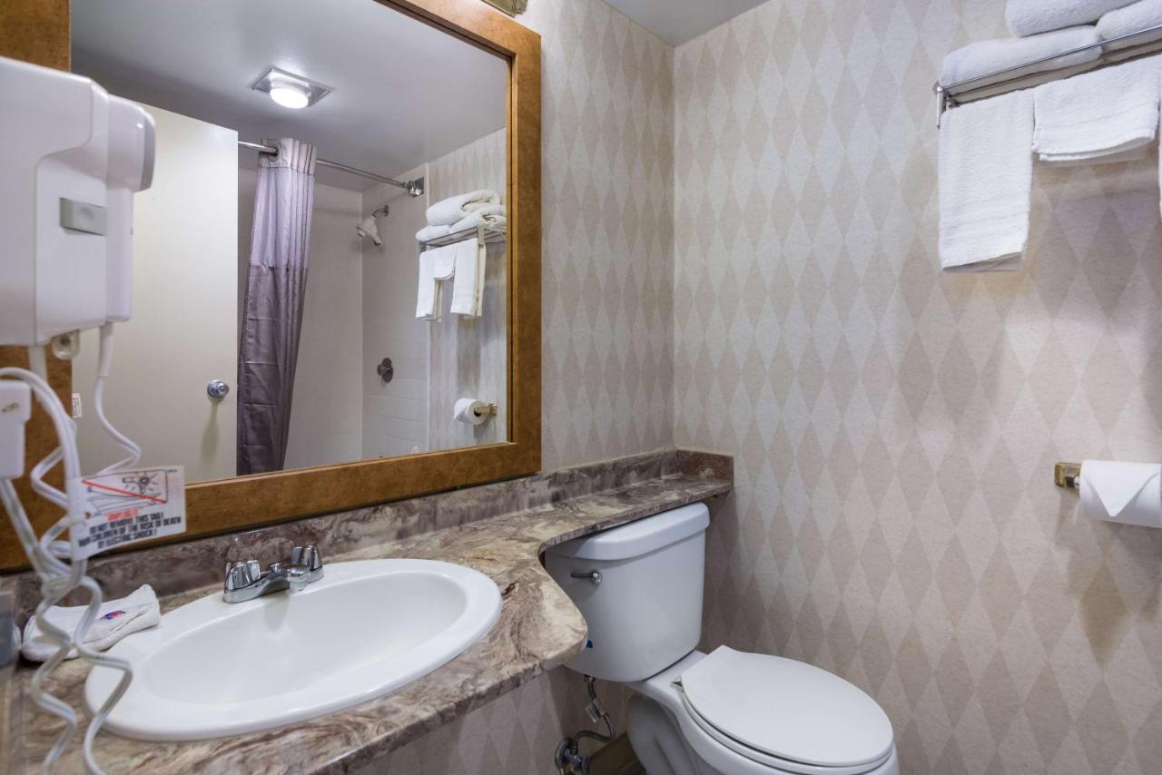 Hotel Oriskany Kültér fotó