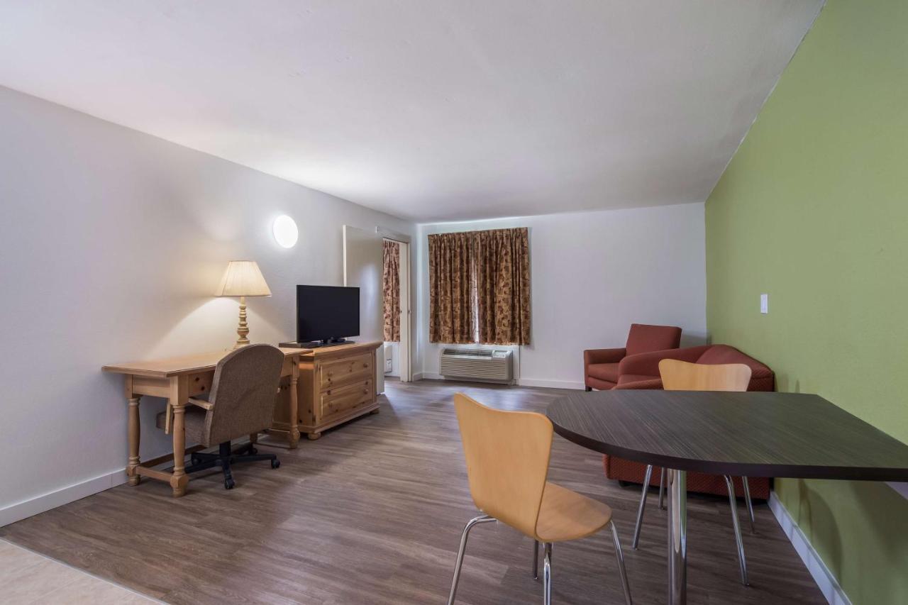 Hotel Oriskany Kültér fotó