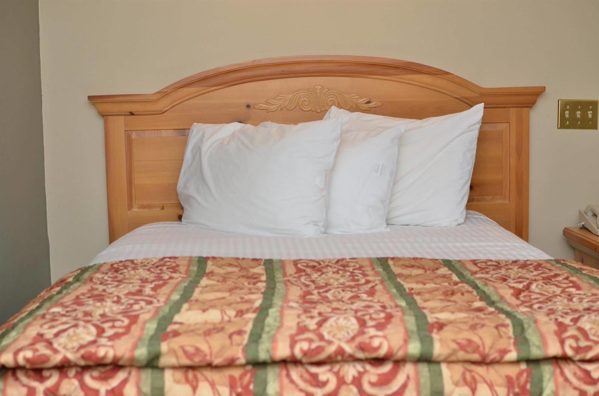 Hotel Oriskany Kültér fotó