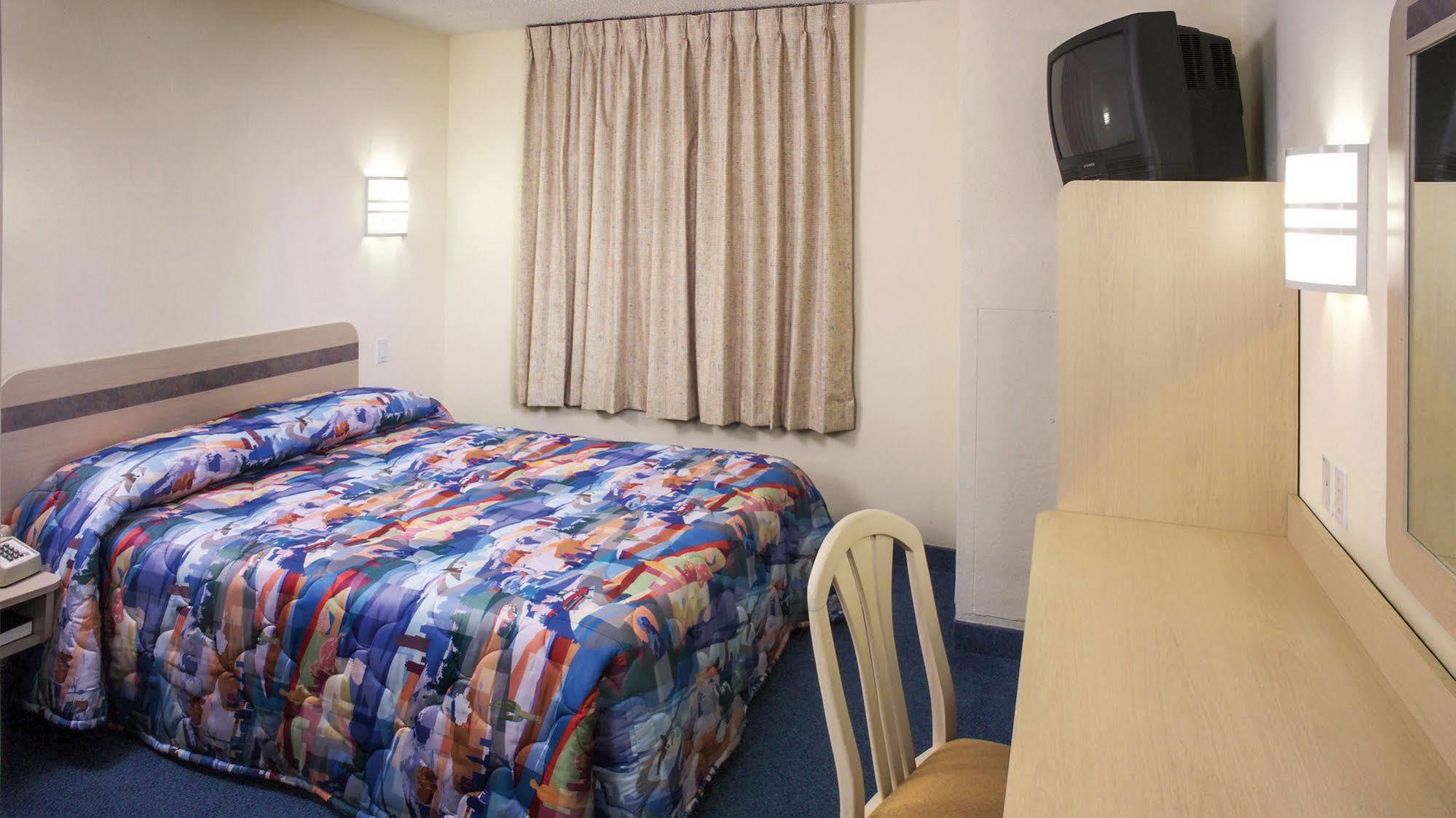 Hotel Oriskany Kültér fotó
